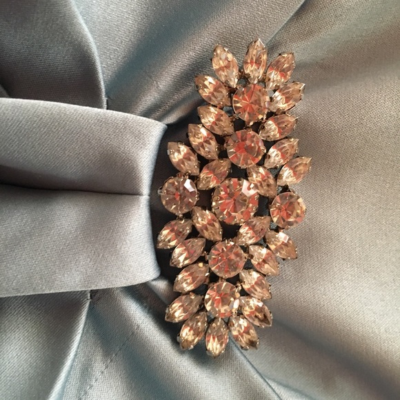 Gorgeous BCBG Gown - Picture 4 of 4